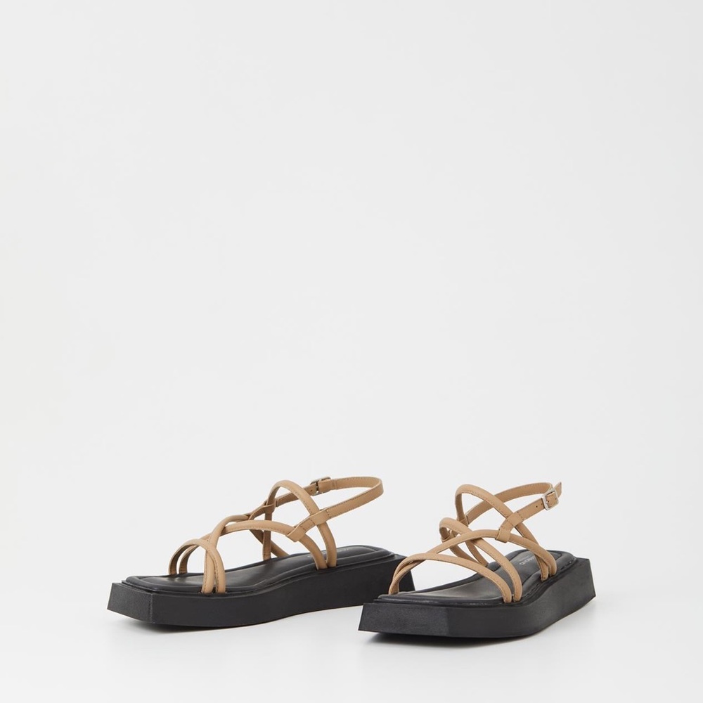 Size 40 Evy sandals by Vagabond. New in box.